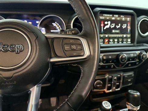 Used 2023 Jeep Wrangler Unlimited Sahara w/ Cold Weather Group image 29