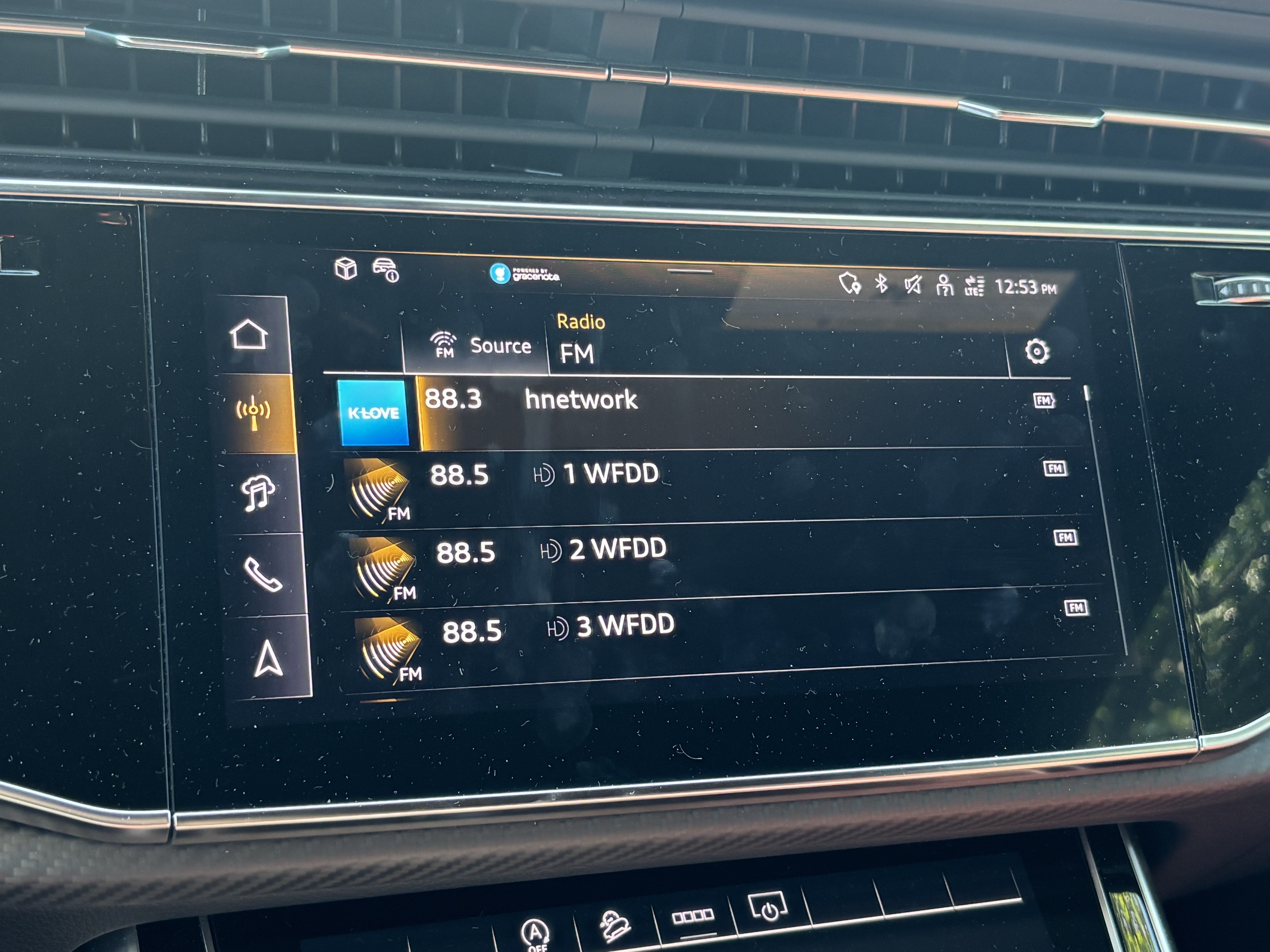 Used 2025 Audi SQ8 Premium Plus AWD/4WD image 24
