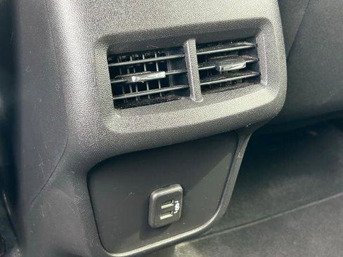 Used 2022 Chevrolet Equinox LT FWD image 29