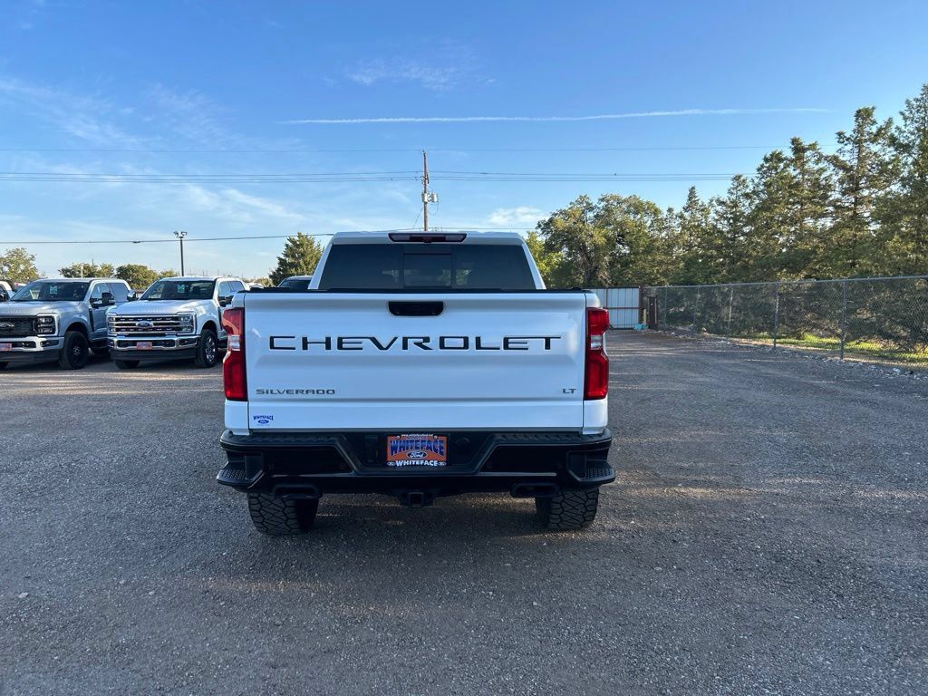 Used 2025 Chevrolet Silverado 1500 LT Trail Boss w/ Convenience Package II AWD/4WD image 5