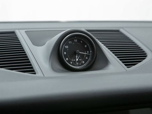 New 2026 Porsche Macan AWD/4WD image 32