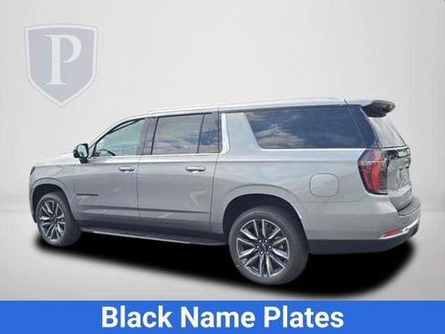 New 2026 Chevrolet Suburban LS AWD/4WD image 10