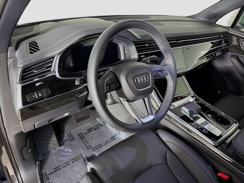 Used 2025 Audi Q7 3.0T Prestige w/ Prestige Package AWD/4WD image 9