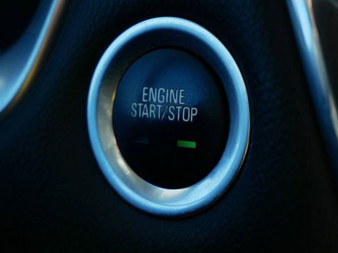 Used 2020 Chevrolet Traverse LT image 24