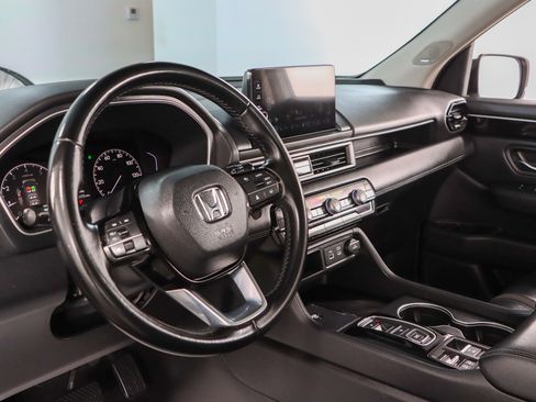 Used 2023 Honda Pilot Touring image 23