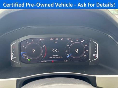 Certified 2023 Volkswagen Atlas SE w/ Panoramic Sunroof Package AWD/4WD image 13