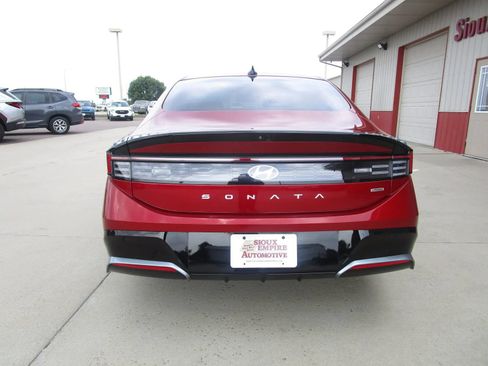 Used 2024 Hyundai Sonata SEL AWD/4WD image 6