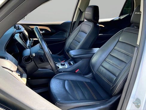 Used 2022 GMC Terrain Denali w/ Denali Premium Package AWD/4WD image 19