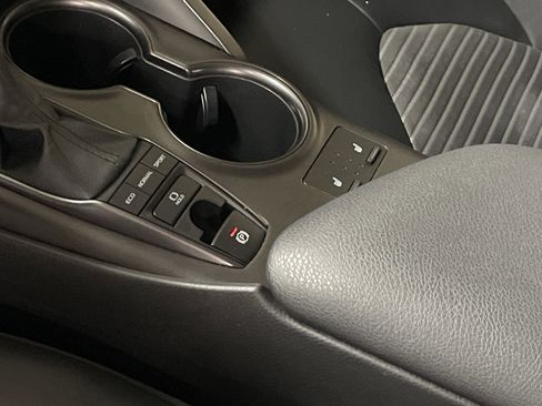 Used 2023 Toyota Camry SE w/ Cold Weather Package image 29