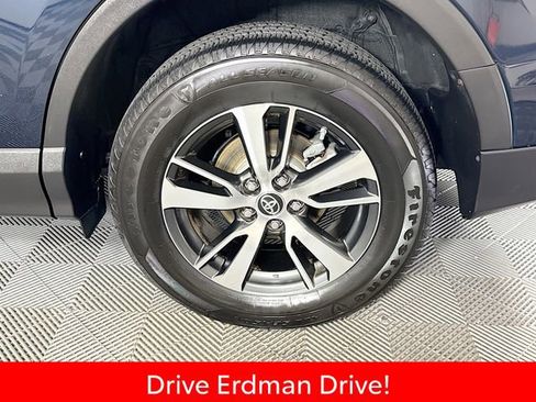 Certified 2018 Toyota RAV4 XLE FWD image 4