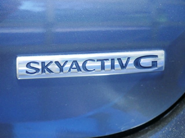 Used 2024 MAZDA MAZDA3 s FWD image 9