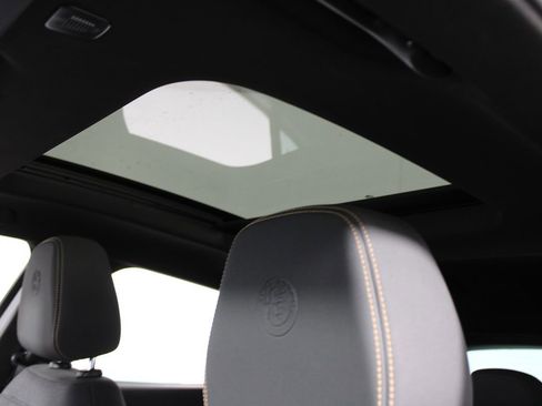 Used 2024 Alfa Romeo Tonale Ti image 9