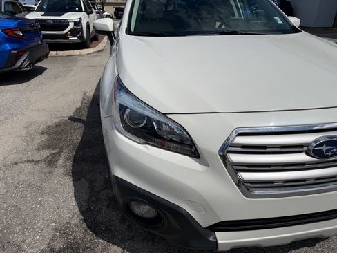 Used 2017 Subaru Outback 2.5i Limited AWD/4WD image 13