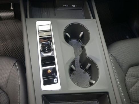 New 2026 Volkswagen Atlas SE image 4