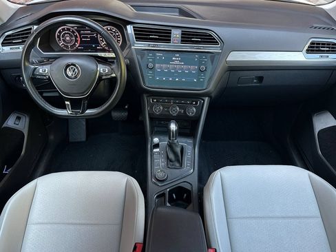 Used 2019 Volkswagen Tiguan SEL w/ 3rd Row Seat Package AWD/4WD image 18