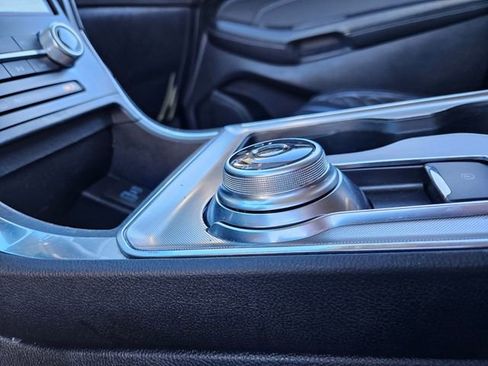 Used 2024 Ford Edge Titanium image 24