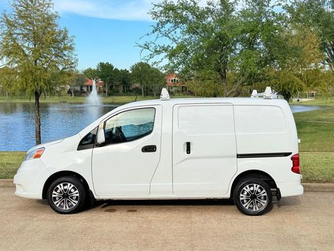 Used 2020 Nissan NV200 SV image 15