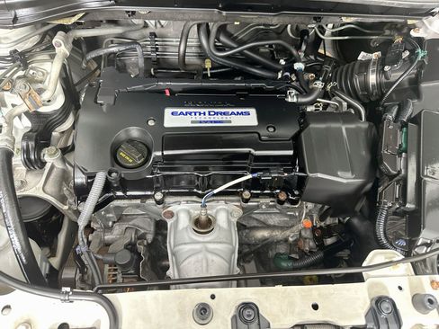 Used 2015 Honda CR-V Touring image 34