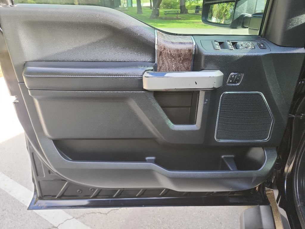 Used 2019 Ford F350 Lariat w/ Lariat Ultimate Package AWD/4WD image 17