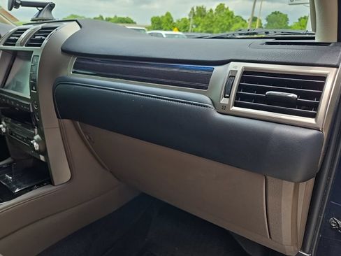 Used 2020 Lexus GX 460 Premium w/ Premium Package AWD/4WD image 80