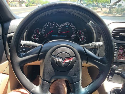 Used 2005 Chevrolet Corvette Coupe w/ Preferred Equipment Group RWD image 30