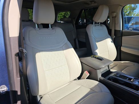 Used 2020 Ford Explorer Platinum AWD/4WD image 11