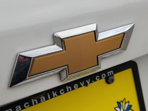 Used 2025 Chevrolet Equinox LT FWD image 30