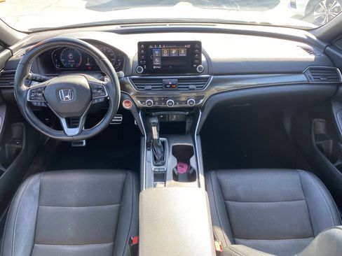 Used 2019 Honda Accord Sport image 18