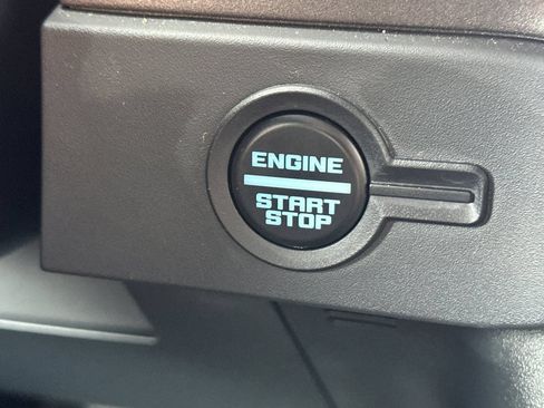 Used 2025 Ford Bronco Badlands AWD/4WD image 23
