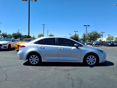 Used 2024 Toyota Corolla LE FWD image 7