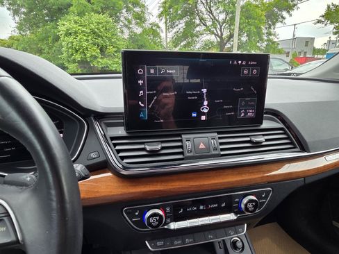 Used 2021 Audi Q5 2.0T Premium Plus w/ Premium Plus Package AWD/4WD image 25