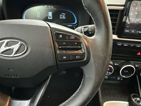 Used 2023 Hyundai Venue Limited w/ Cargo Package FWD image 25
