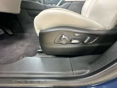 Used 2019 Cadillac XT4 Premium Luxury AWD/4WD image 15