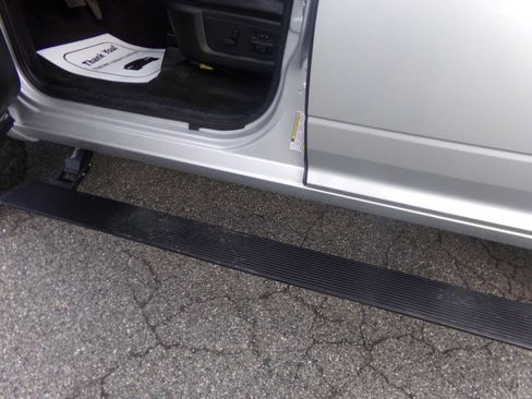 Used 2017 RAM 1500 Laramie w/ Convenience Group image 16