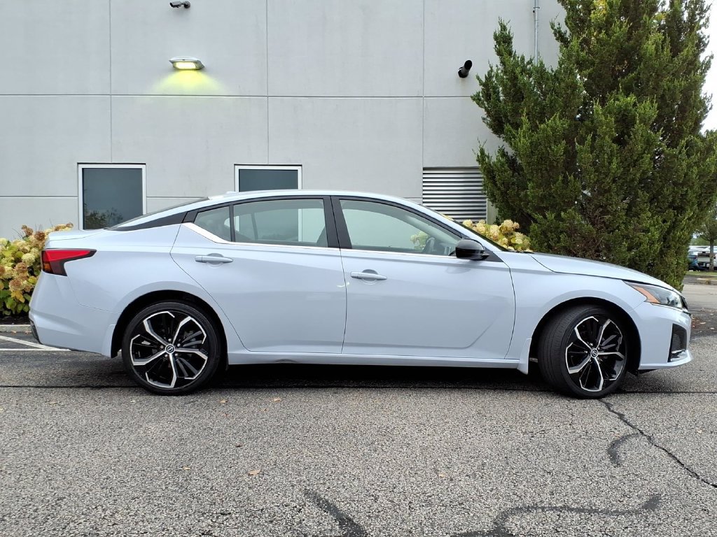 Certified 2024 Nissan Altima 2.5 SR AWD/4WD image 2
