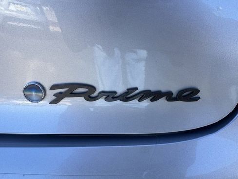 Used 2024 Toyota Prius Prime Premium image 33