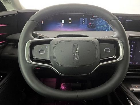 Used 2026 Lincoln Nautilus Reserve AWD/4WD image 17