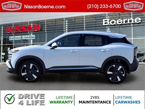 Used 2025 Nissan Kicks SR image 4