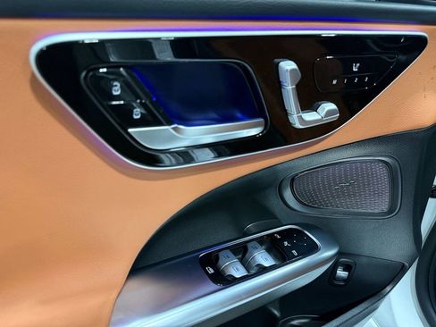 Used 2025 Mercedes-Benz C 300 4MATIC Sedan image 23