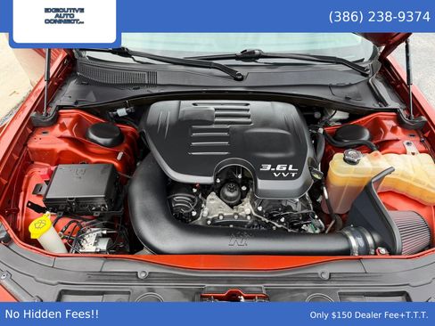 Used 2021 Chrysler 300 Touring w/ Driver Convenience Group RWD image 9