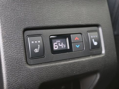 Used 2024 Mitsubishi Outlander SEL image 30