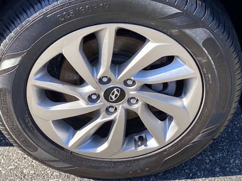 Used 2017 Hyundai Tucson SE w/ SE Popular Package 02 AWD/4WD image 25