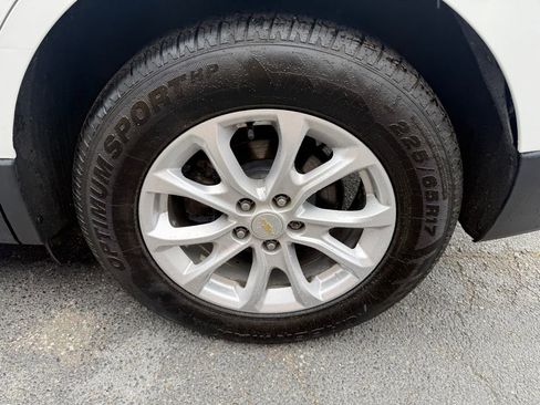 Used 2021 Chevrolet Equinox LS w/ LPO, Blackout Package AWD/4WD image 33