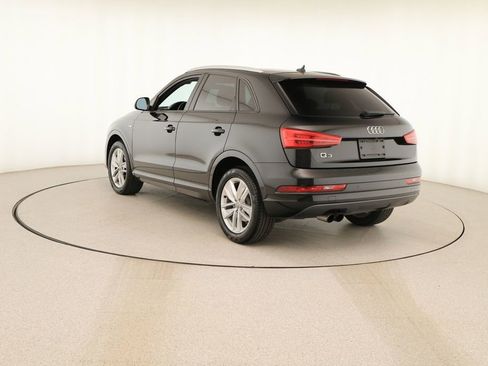 Used 2018 Audi Q3 2.0T Premium w/ Convenience Package image 4