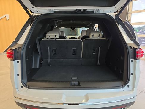 Used 2023 Chevrolet Traverse Premier image 26