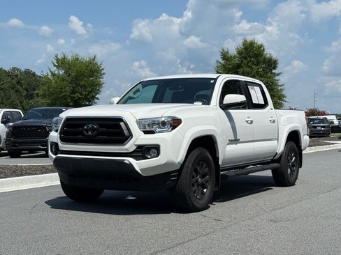 Used 2022 Toyota Tacoma SR5 w/ Technology Package RWD image 1