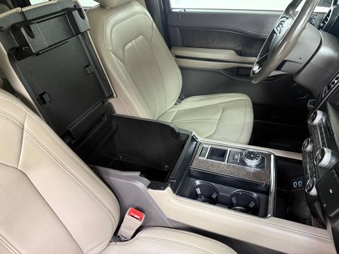 Used 2018 Ford Expedition Max Limited w/ Equipment Group 301A RWD image 63