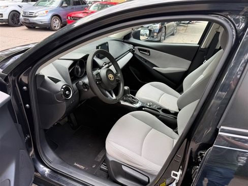 Used 2019 Toyota Yaris LE FWD image 10