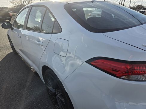 Used 2025 Toyota Corolla SE image 5