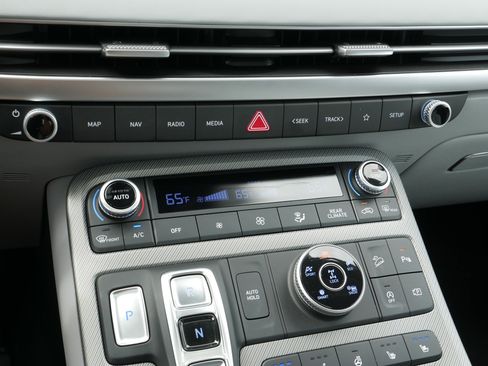 Certified 2025 Hyundai Palisade SEL AWD/4WD image 23